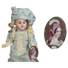 Antique French Fashion Doll Sized Reverse Painted Glass Image Lady!