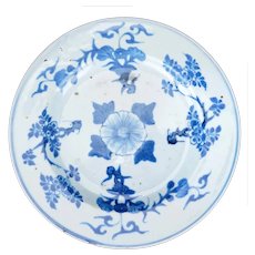 Chinese Kangxi blue and white porcelain plate with floral design 18th century