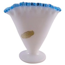 Fenton Aqua crest vase, foil tag, excellent vintage condition