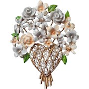 Lisner Pin Peach Gray Enameled Flowers Bouquet Heart Vintage